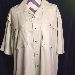 Men’s shirt size XL Magellan brand green